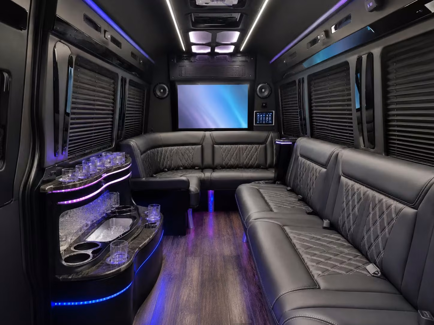bus rentals for honolulu proms homecomings