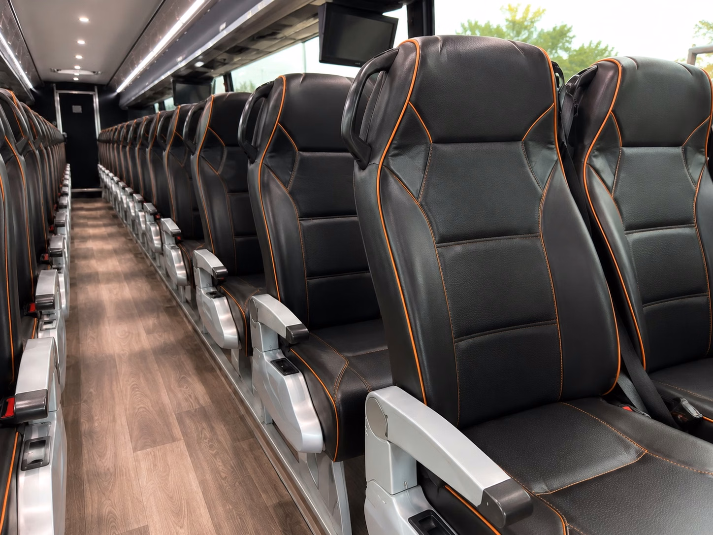 charter buses for uh rainbow warriors football at the clarence t c ching athletics complex