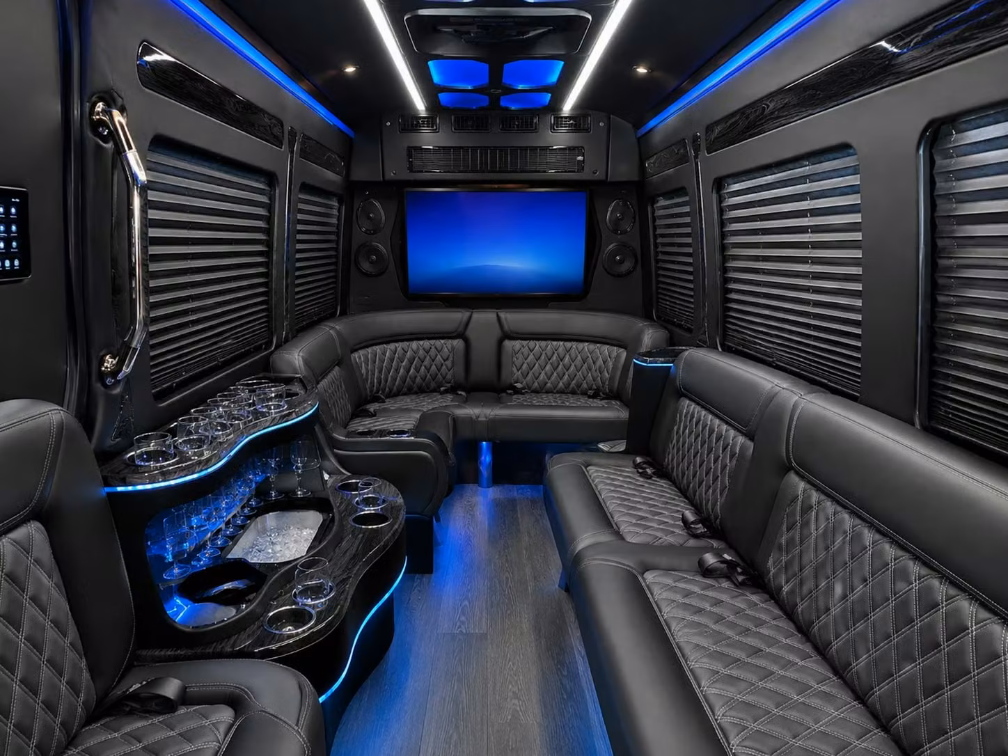 choosing the right bus size for your honolulu wedding guest list