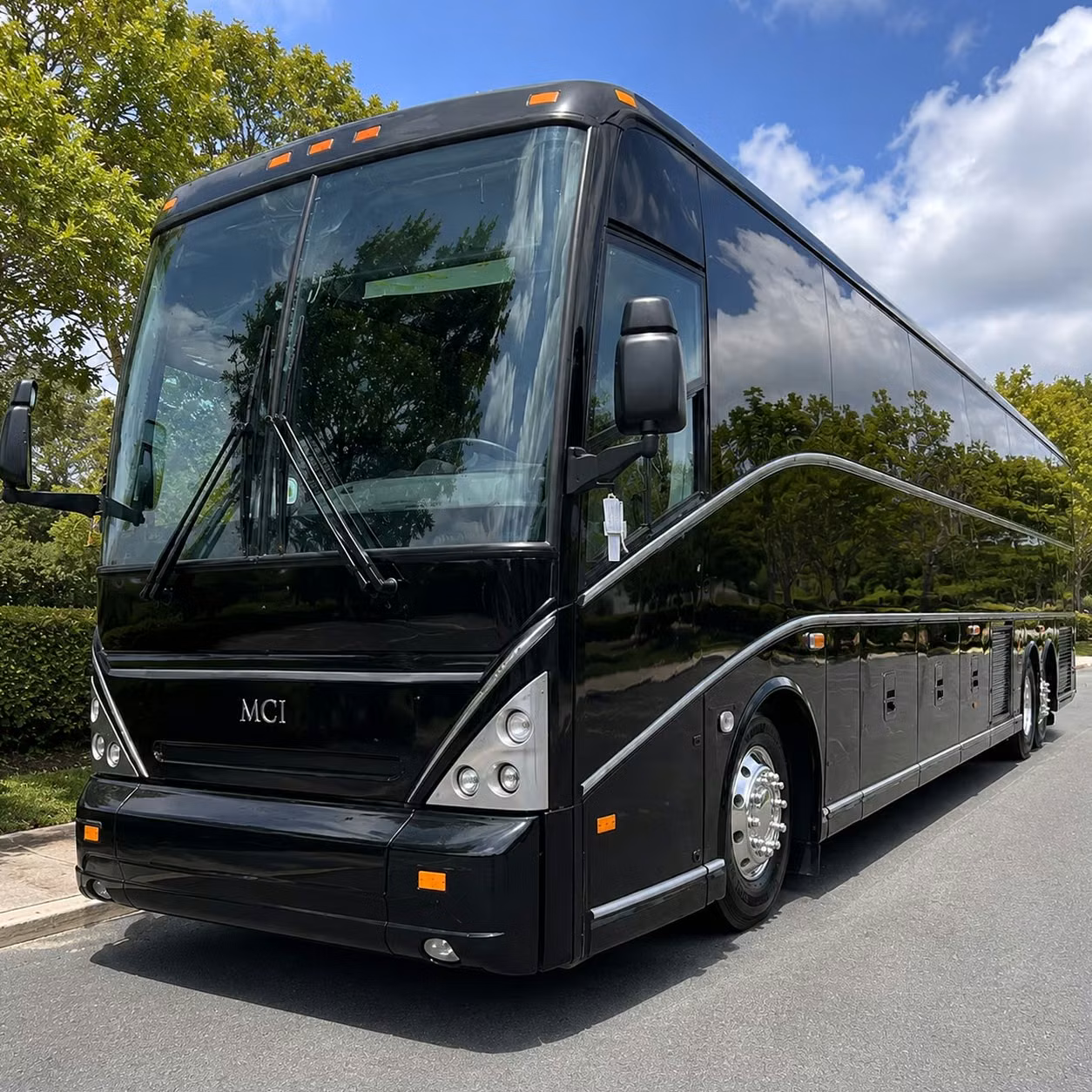 employee shuttle programs and corporate commuter services on oahu