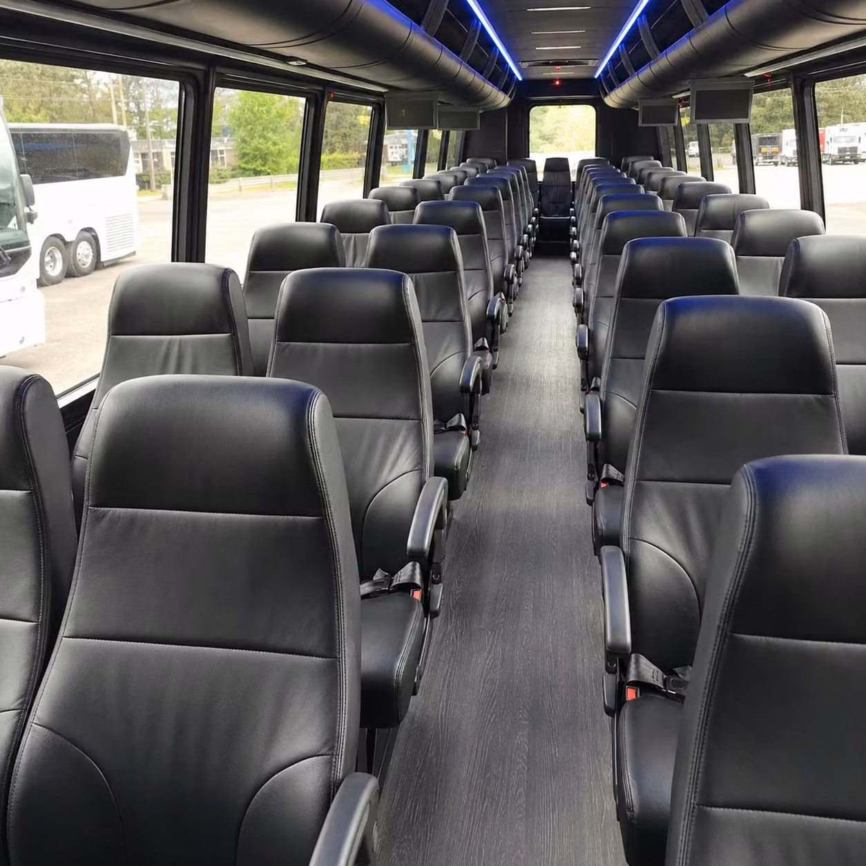 minibus rentals for smaller prom groups in honolulu