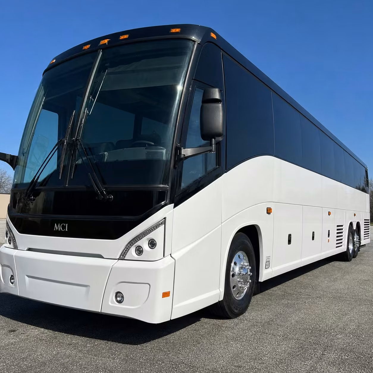 waikiki resort shuttles from daniel k inouye international airport
